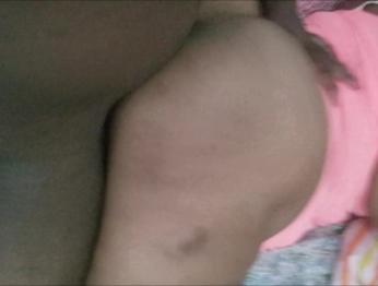 Большая черная попка работает с большим толстым членом