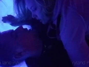 Сперма в жопе в секс-темнице