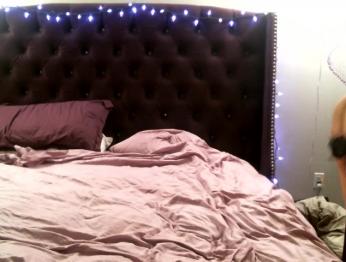 Моя плотная большая задница заслуживает вашего поклонения