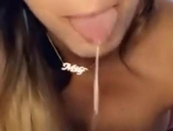 Относится к настоящему Степсону к завтраку в постель