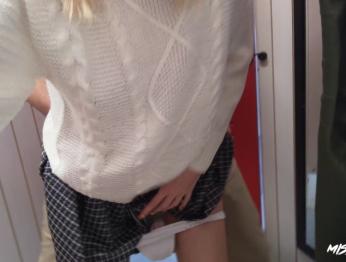 Страстный секс в примерочной -4K MissNimpho