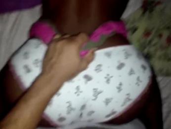 Чертова подружка, маленькая черная сестренка, пока она и ее мама ходят по магазинам