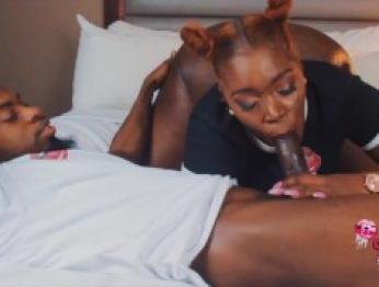 Жопастая Тапаут Королева крадется и трахается со своим братом своего парня в отеле