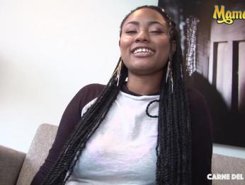 Carne Del Mercado - Кудрявая негритянка с черными дырочками и латинским подростком трахнута Stepbro