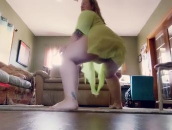 BBW Pawg вертится и показывает ее задницу