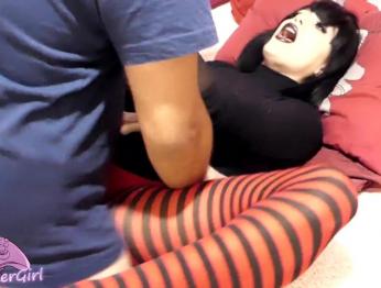 Горячая сводная сестра-гот наслаждается жестким трахом - Mavis