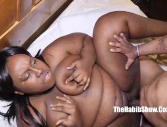 Большие толстые шоколадные торты обожают ее, Redzilla с большим черным членом